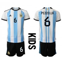 Fotballdrakt Barn Argentina German Pezzella #6 Hjemmedraktsett VM 2022 Kortermet (+ Korte bukser)